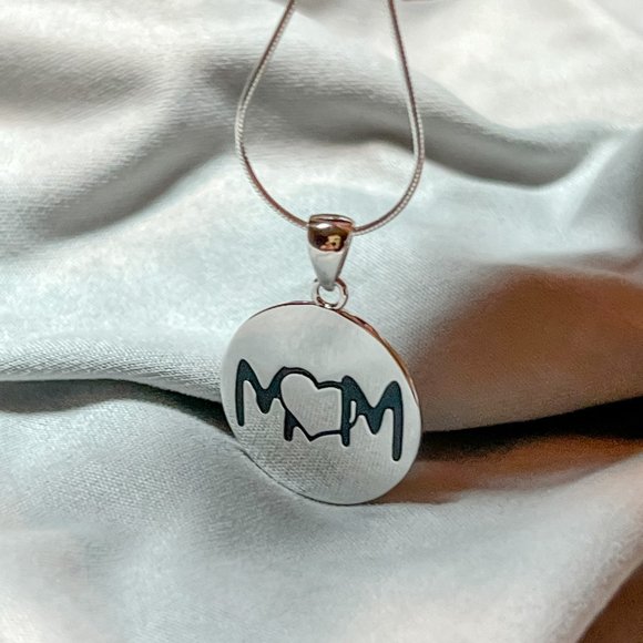 Best Mom Necklace Jewelry Gift For Mom Mama Bear Necklace Mom Necklace Gift - Picture 3 of 13
